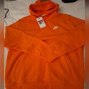 Nike Sportswear Club FleeceVibrant Orange Pullover Hoodie NWT Size Large